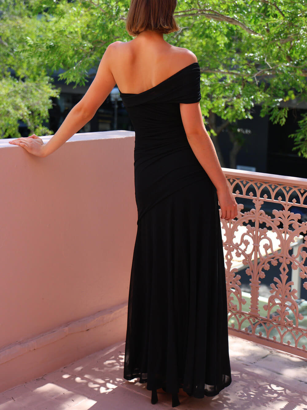Vestido largo de malla con hombros descubiertos Elegance Effortless
