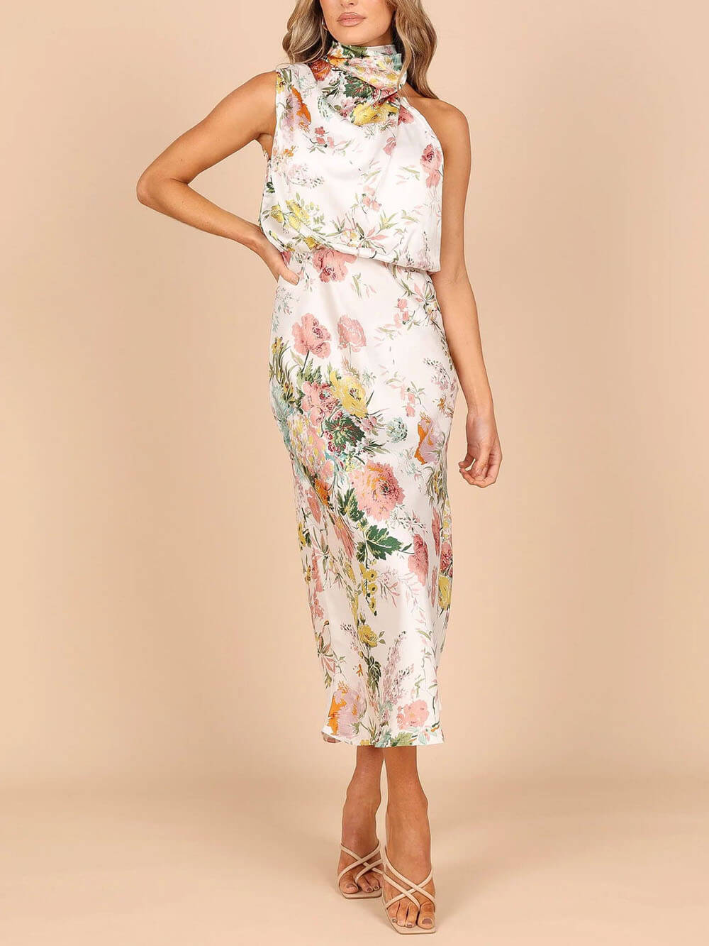 Vestido largo de flores con cuello halter