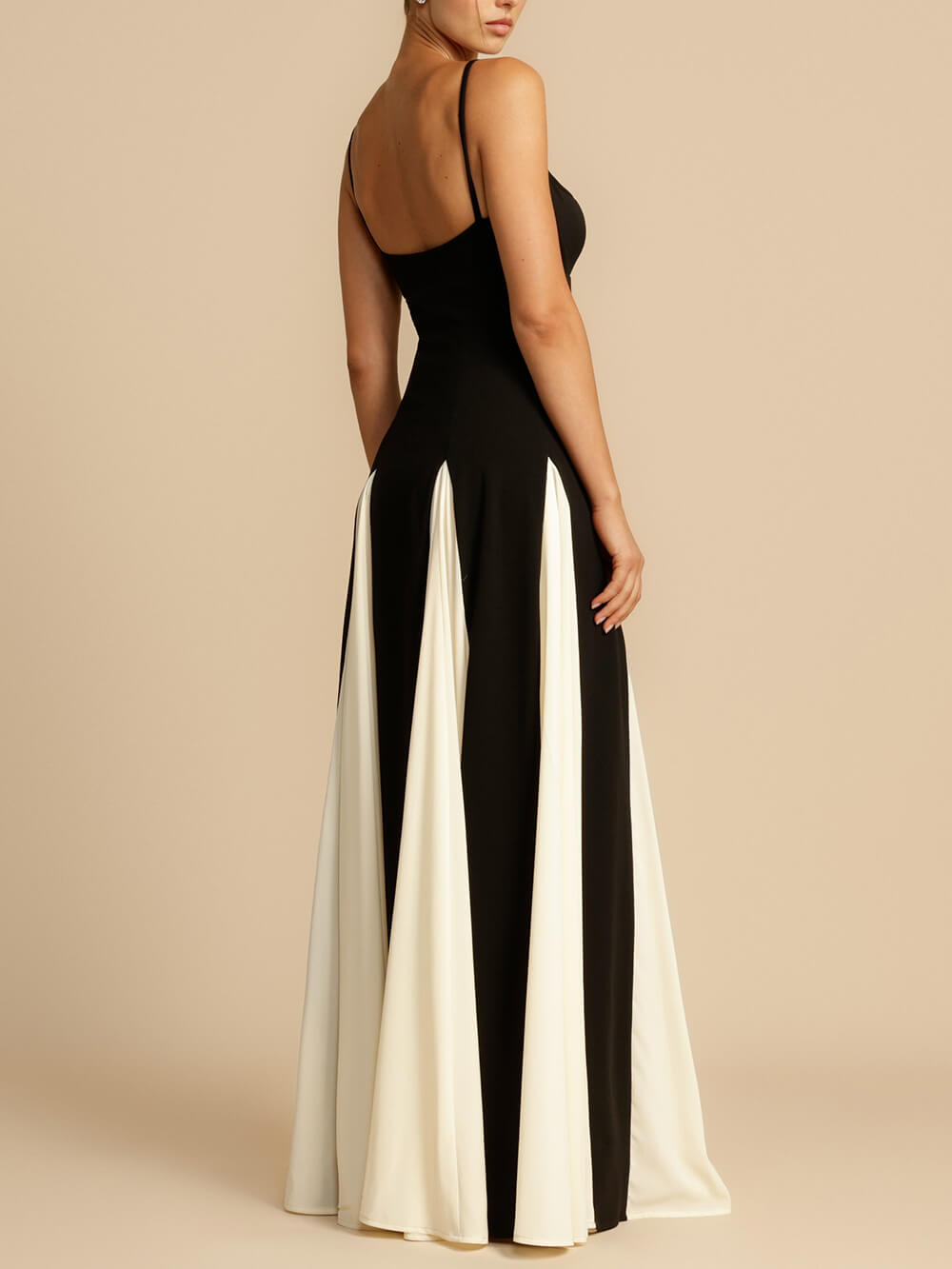Vestido largo lencero de corte evasé Elegance Panelled