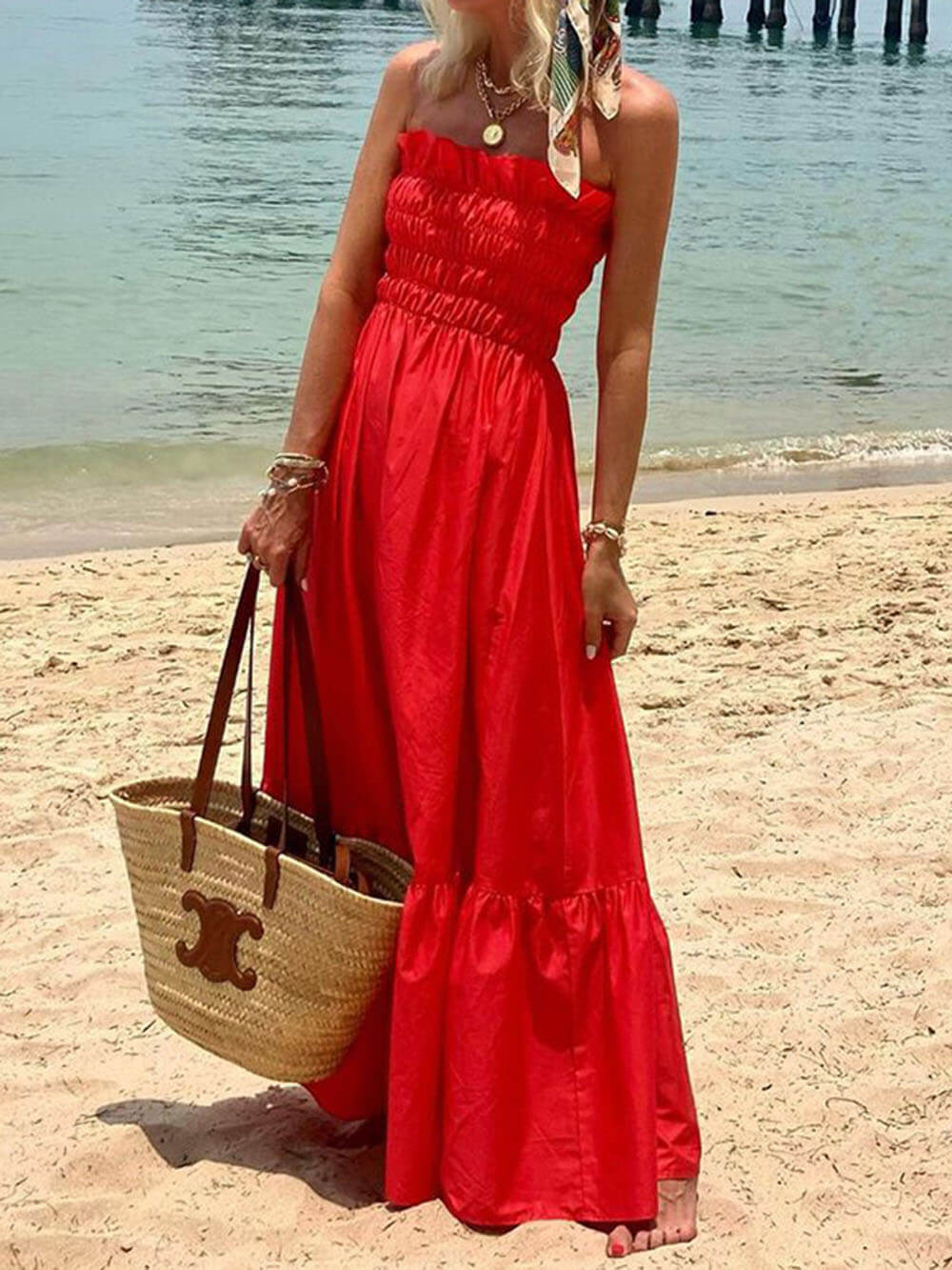 Vestido largo con hombros descubiertos
