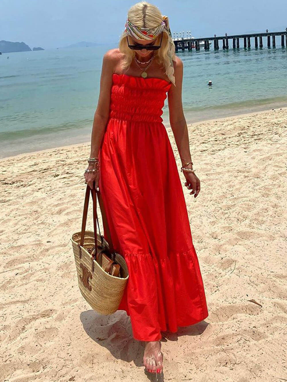 Vestido largo con hombros descubiertos