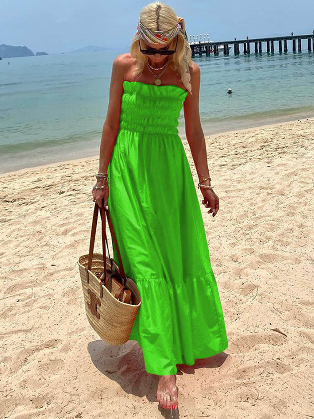 Vestido largo con hombros descubiertos