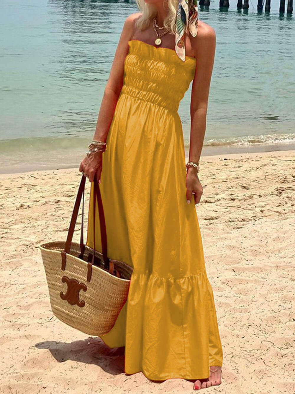 Vestido largo con hombros descubiertos