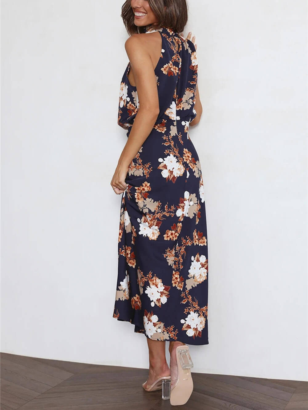 Vestido largo de flores con cuello halter