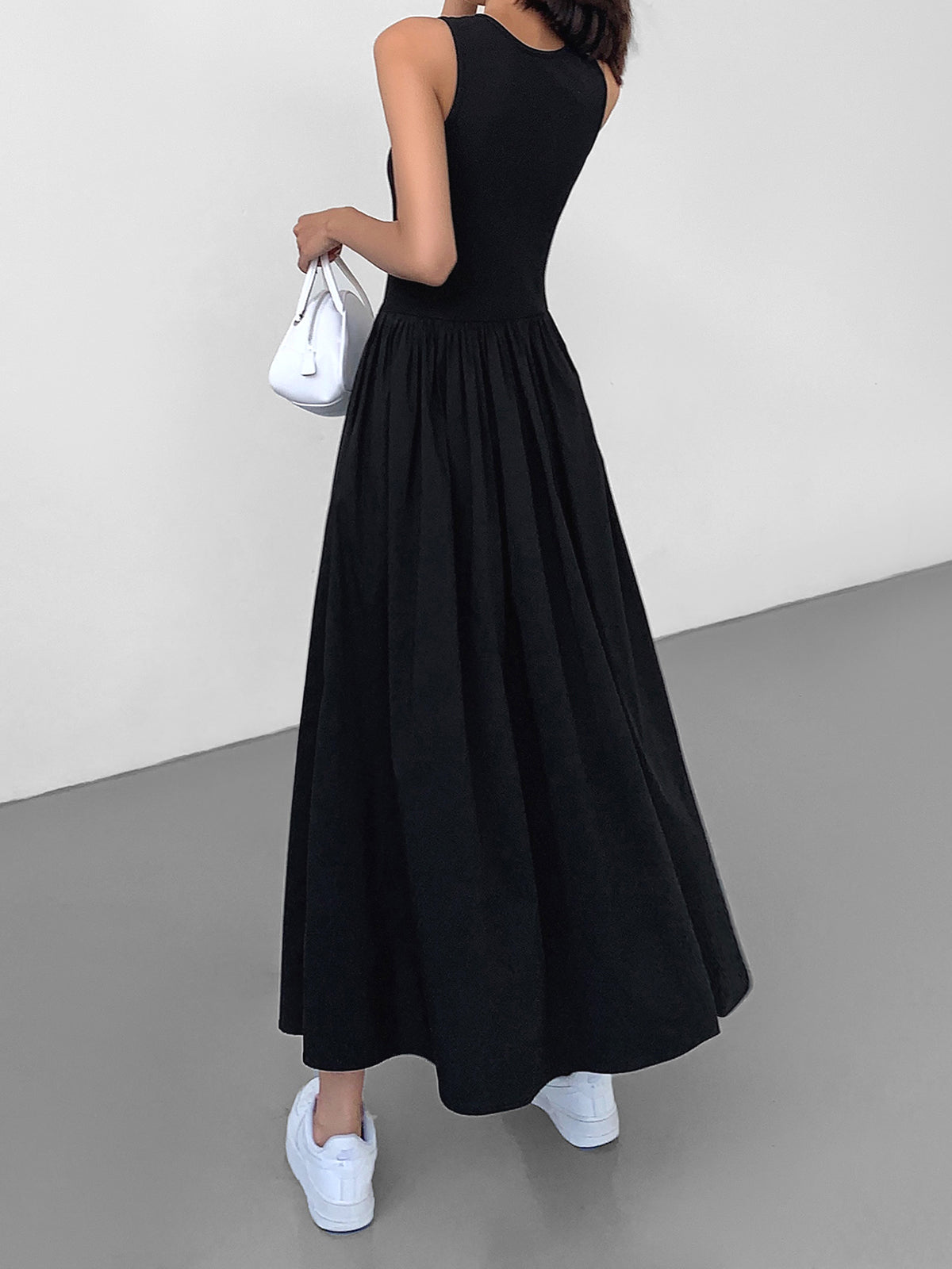 Vestido con cuello redondo Leisure