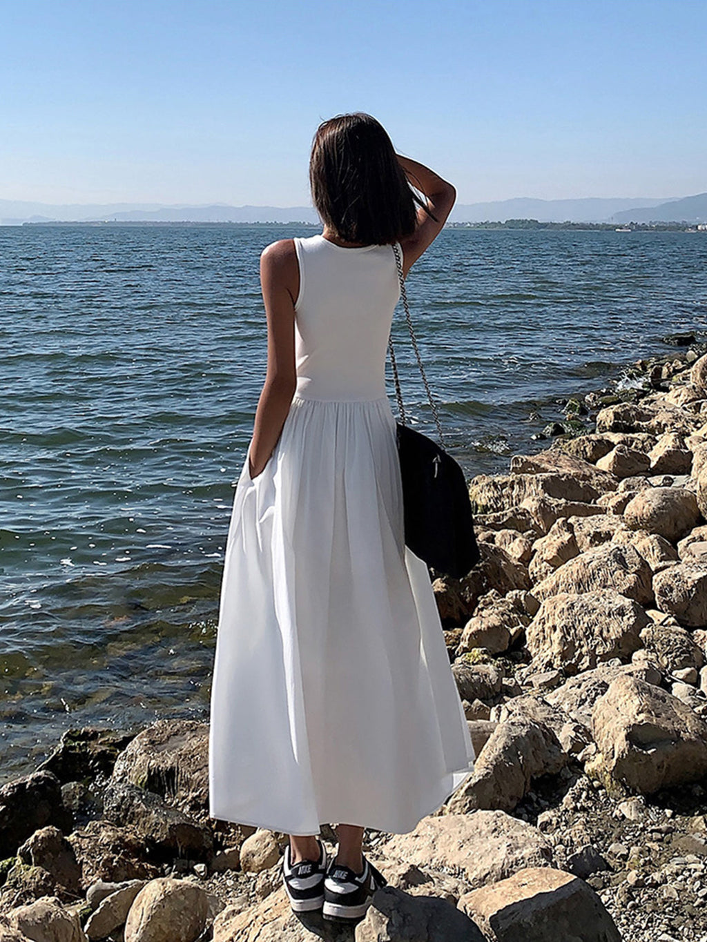 Vestido con cuello redondo Leisure