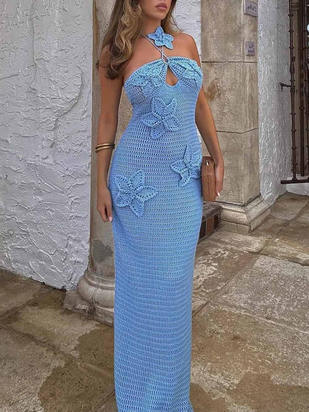 Vestido largo ajustado de crochet con cuello halter